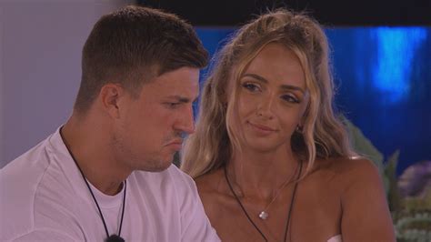 So if Ella doesn't want to be with Mitch, why would she choose him in the last coupling. . Abi and scott love island